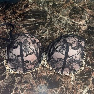 Victoria’s Secret Size 36D Push Up Bra